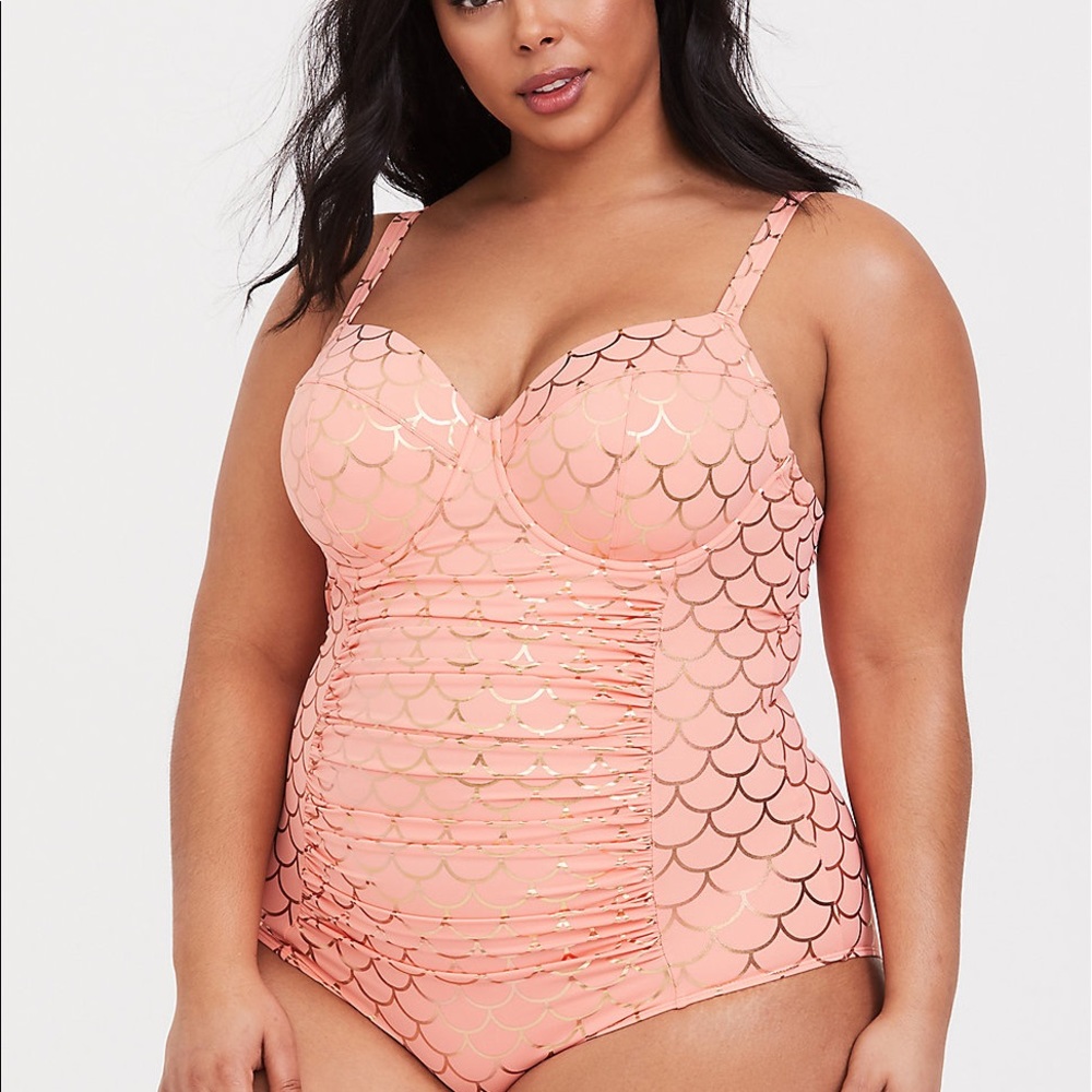 Size 5! Torrid Peach Pink & Rose Gold Mermaid Underwire One Piece Swimsuit NWT